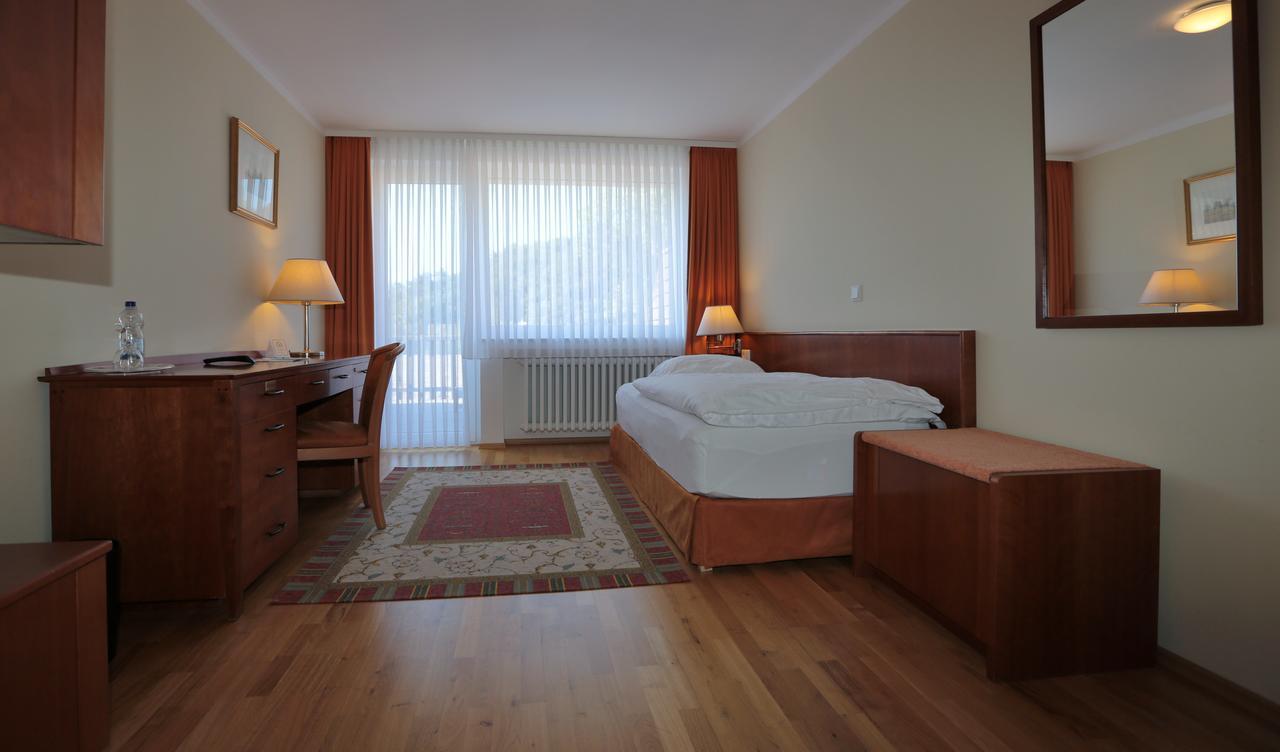 Hotel Am Rossberg Altenahr Zewnętrze zdjęcie